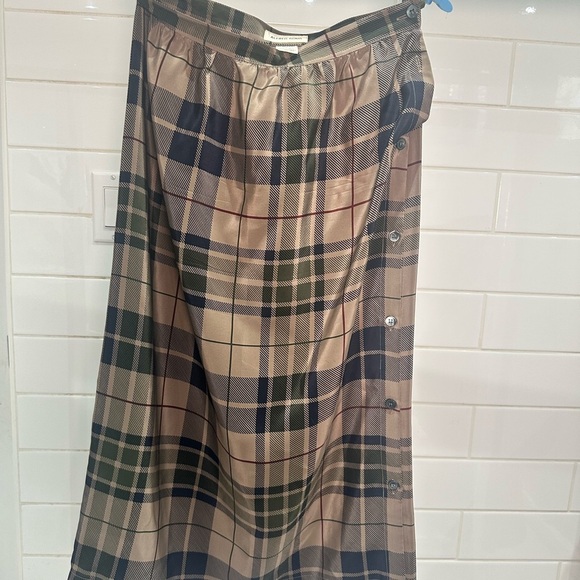 Vintage Alfred Sung 100% Silk Skirt Hong Kong, Plaid Print, Button-Up Side SZ 12 - Picture 5 of 5